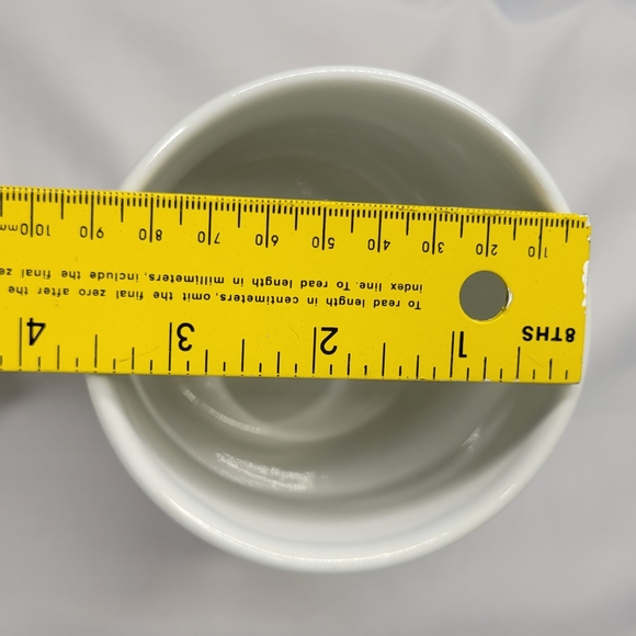 Disney Princesses Mug "Be Bold", New, Slight Factory Defect Pictured - Picture 9 of 11